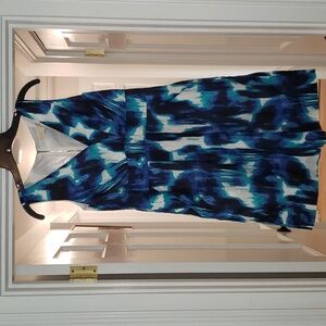 Michael Kors Blue Abstract Print v-neck Women's Dress with pockets, size 10